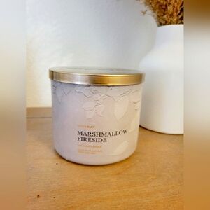 Bath & Bodyworks White Barn 14.5oz 3 Wick Candle